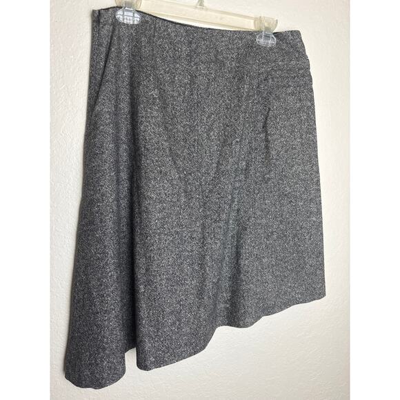 Garnet Hill Gray Wool and Silk Blend Skirt with Side Buckle Detail Size 12P - Picture 2 of 9